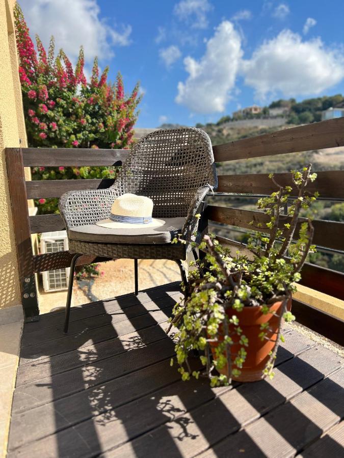 פאהיה Hillview Apartment מראה חיצוני תמונה